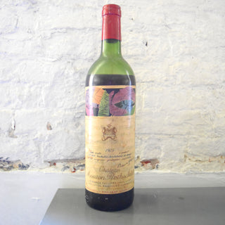 Bouteille de vin rouge Château Mouton Rothschild appellation Pauillac contrôlée (1975)